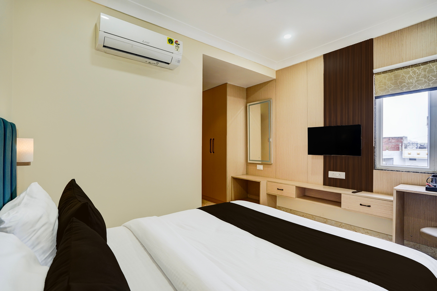super townhouse oak banaras central railway junction formerly sri hari inn