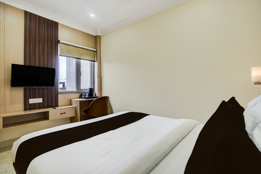 super townhouse oak banaras central railway junction formerly sri hari inn