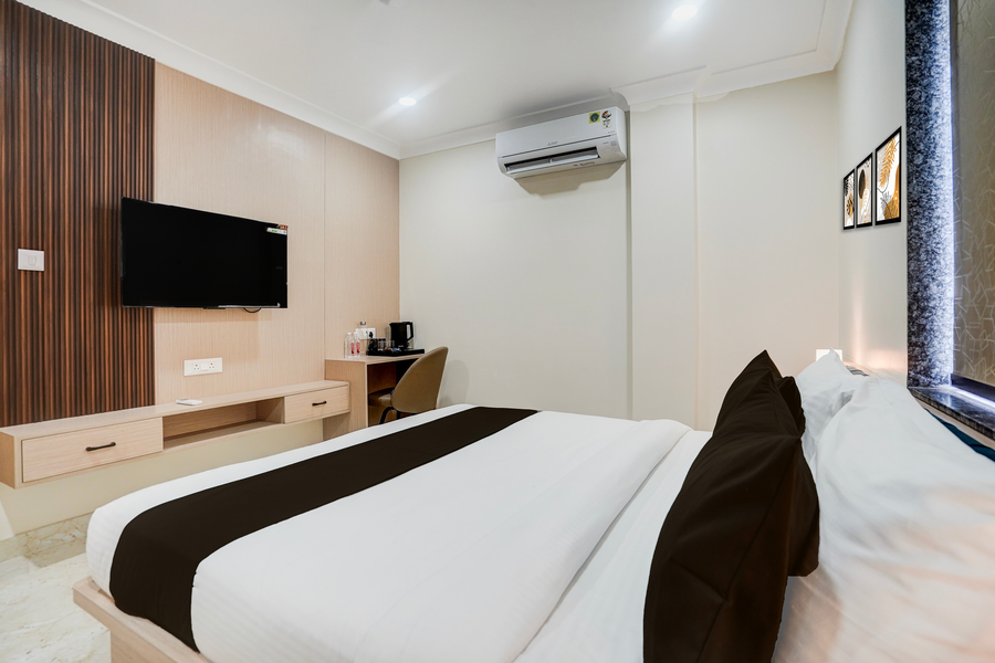 super townhouse oak banaras central railway junction formerly sri hari inn