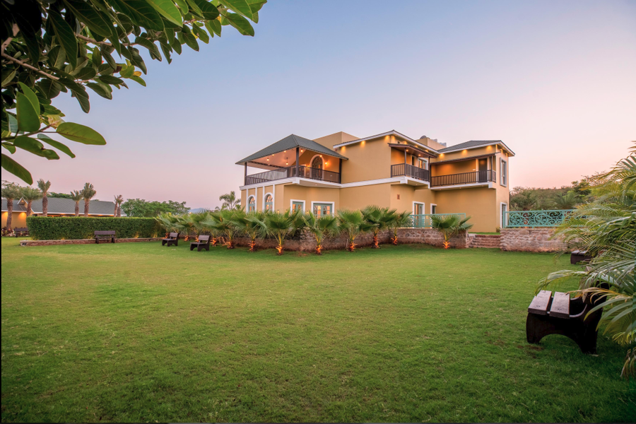 merriment luxury resort and private pool villa abu road