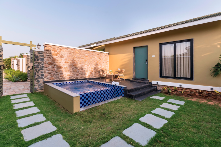 merriment luxury resort and private pool villa abu road