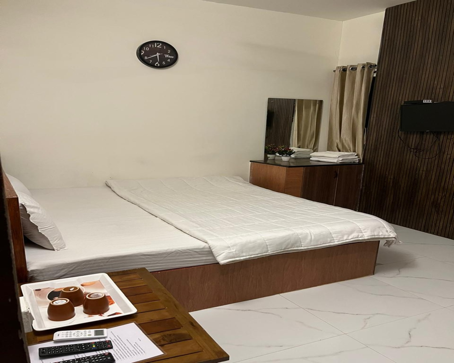 the whistling pine woods