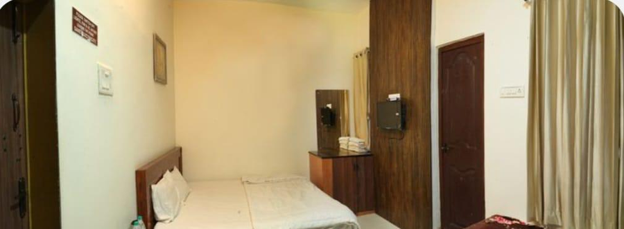 the whistling pine woods