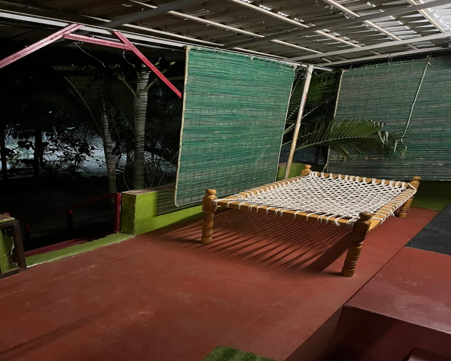 the whistling pine woods