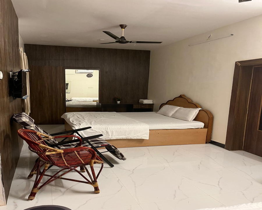 the whistling pine woods