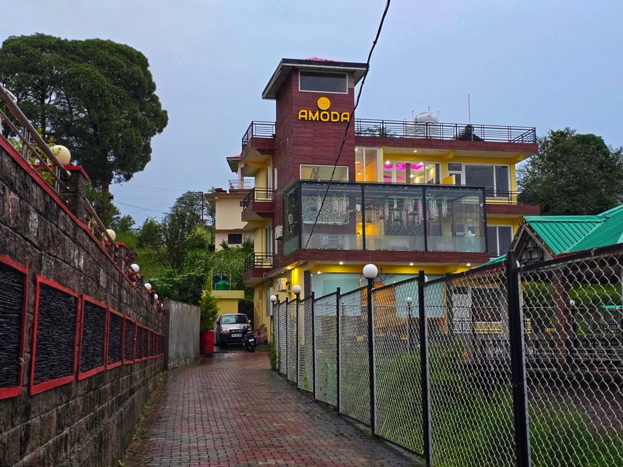 amoda best hotel in dharamshala