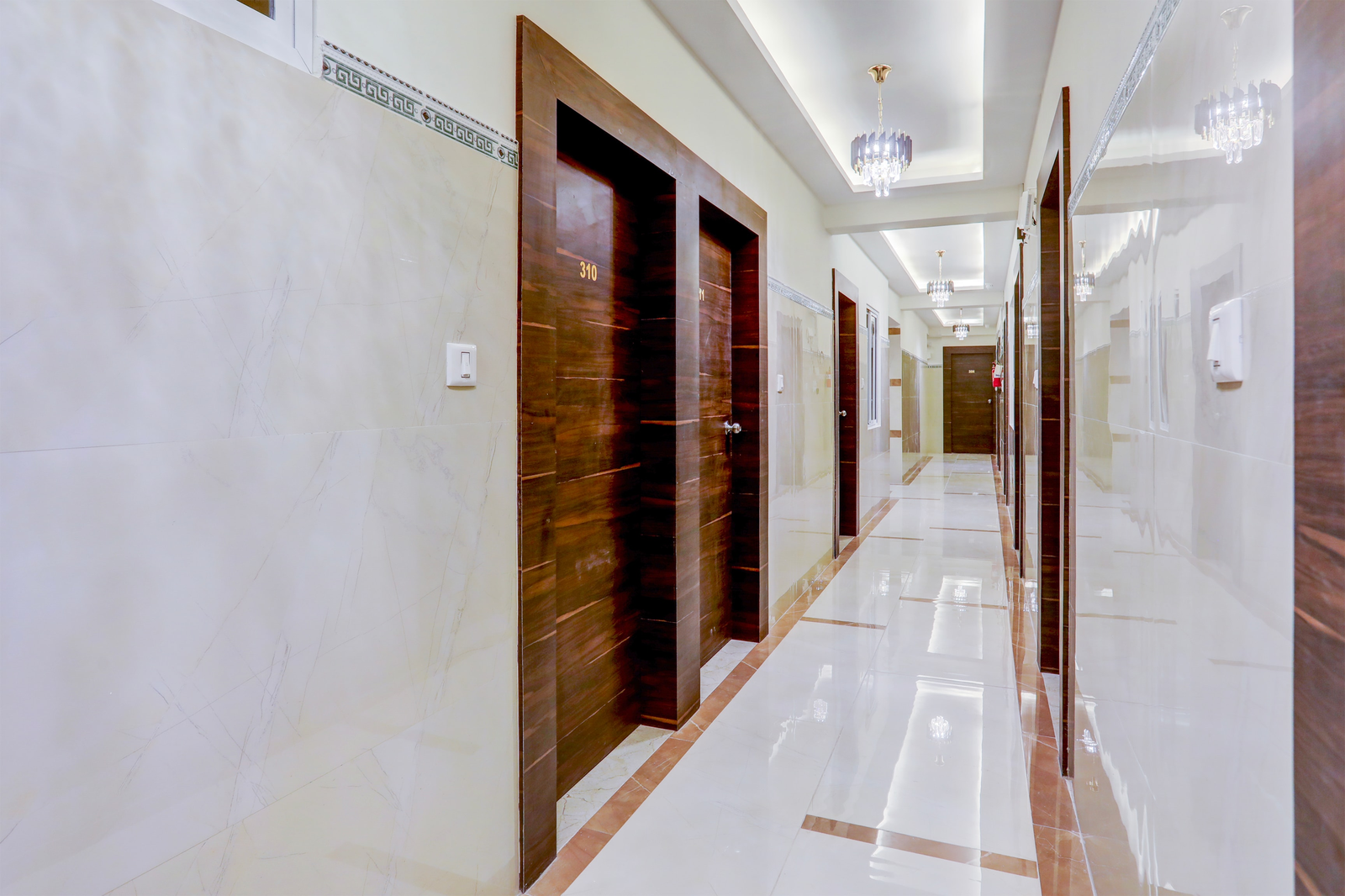 super townhouse madiwala lake park