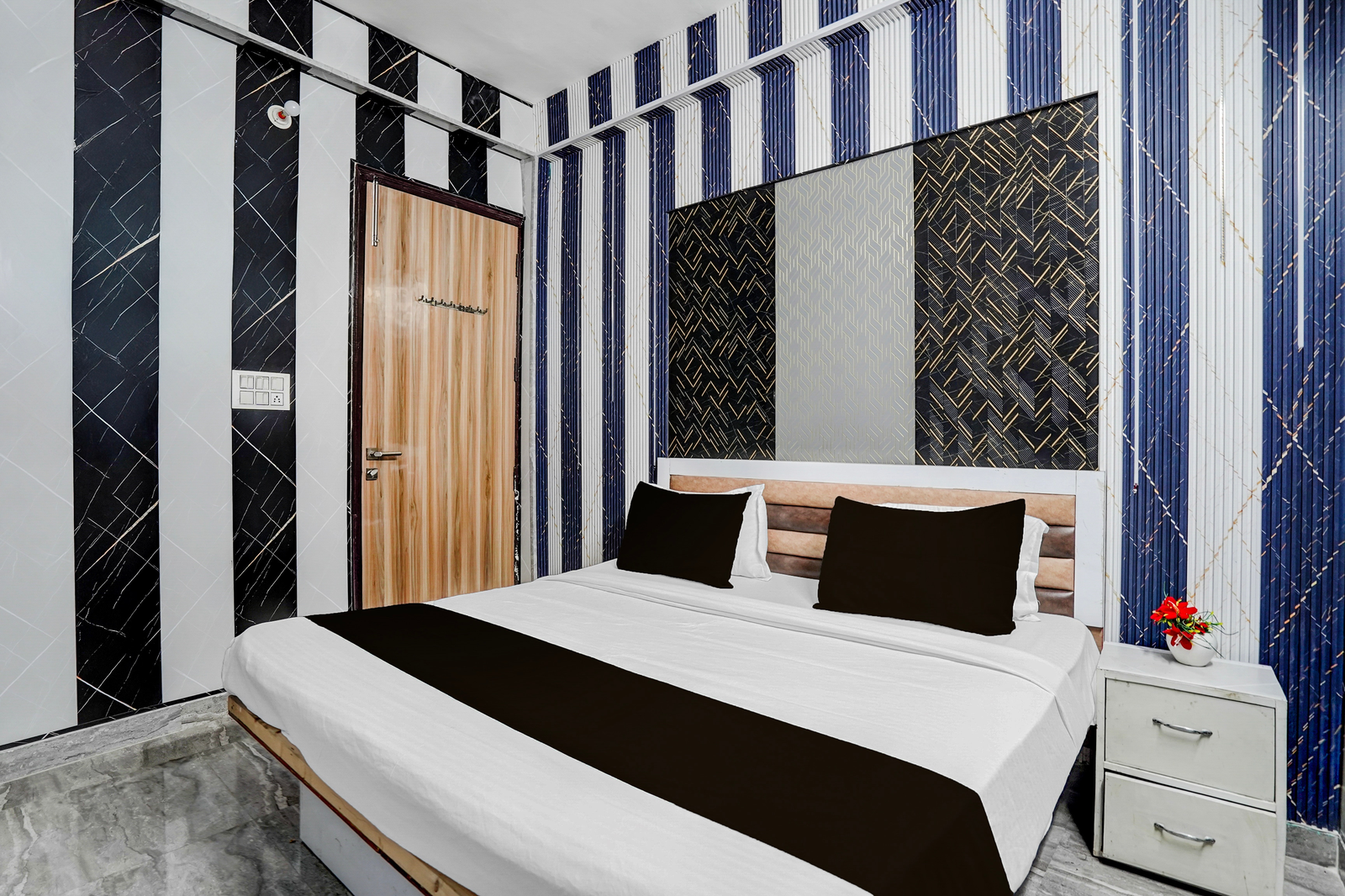 hotel o sector 121 gaur city mall noida formerly royal fng