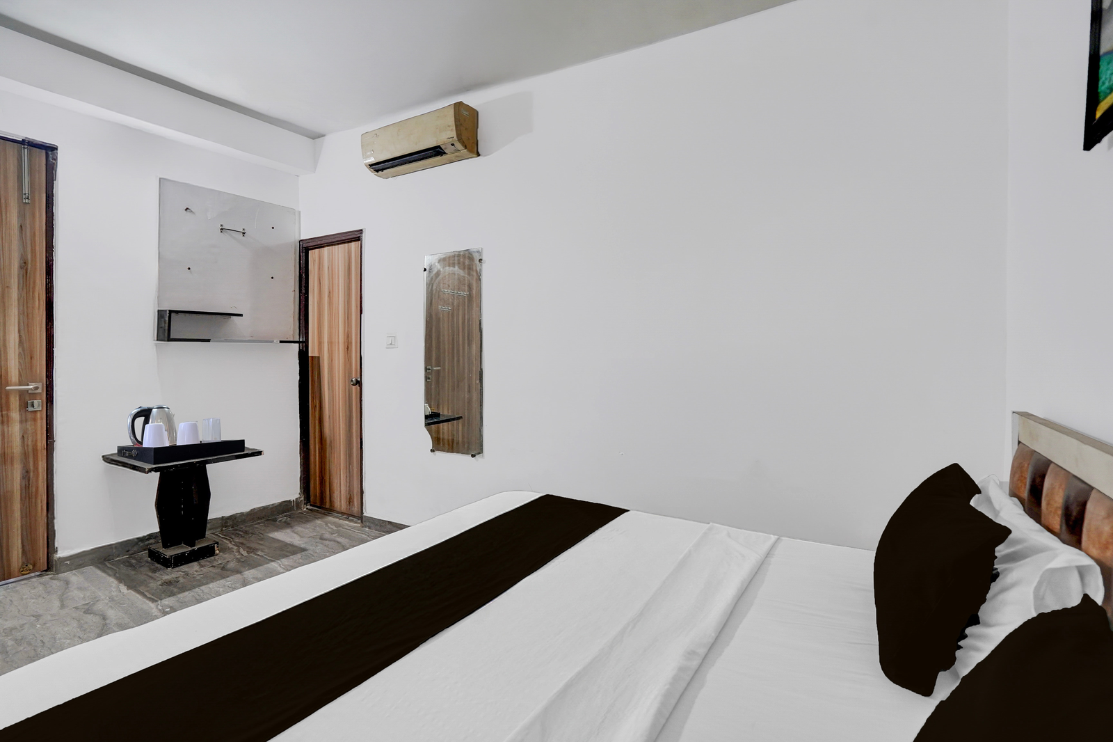 hotel o sector 121 gaur city mall noida formerly royal fng