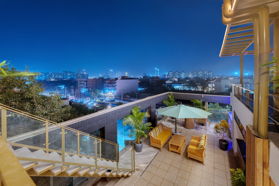 Hays Air By Ahuja Residences,,4 star