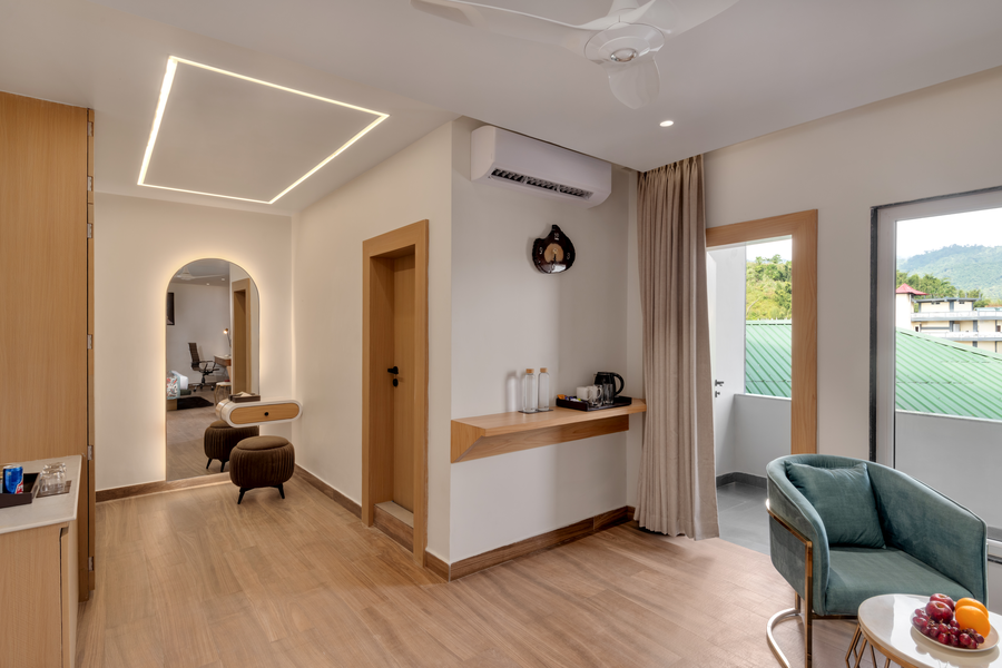 voyage eastin suites