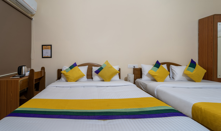 itsy hotels everest leela residency