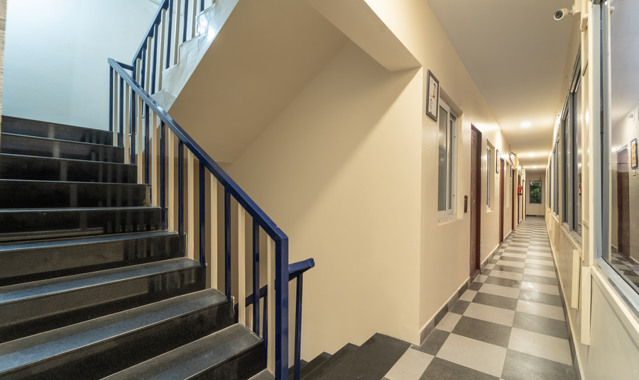 itsy hotels everest leela residency