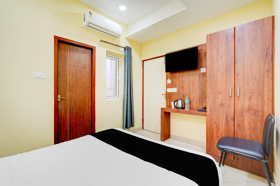 super collection o vadapalani metro station formerly pineapple guest house