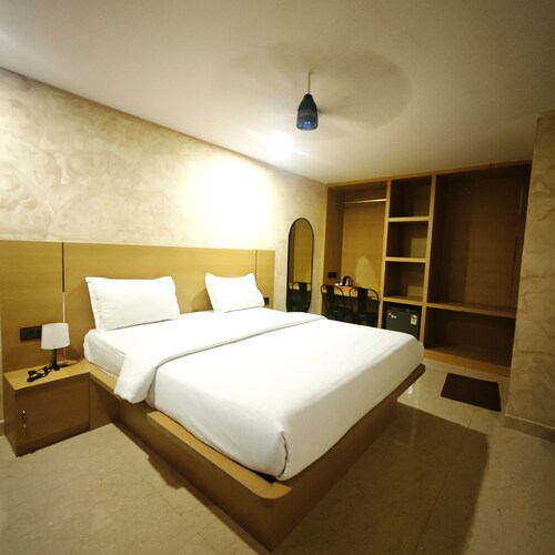 hotel stayz royale