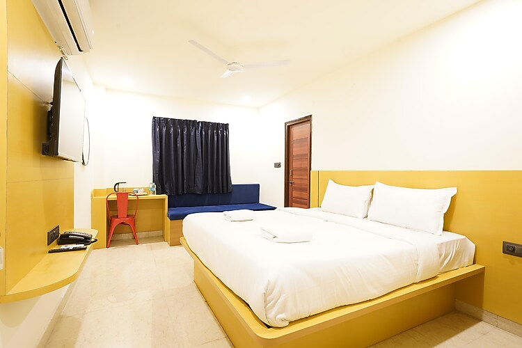 hotel stayz royale