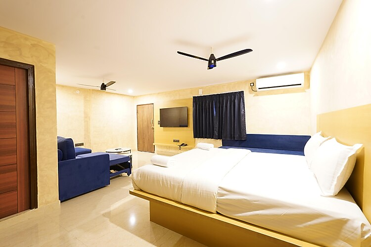 hotel stayz royale