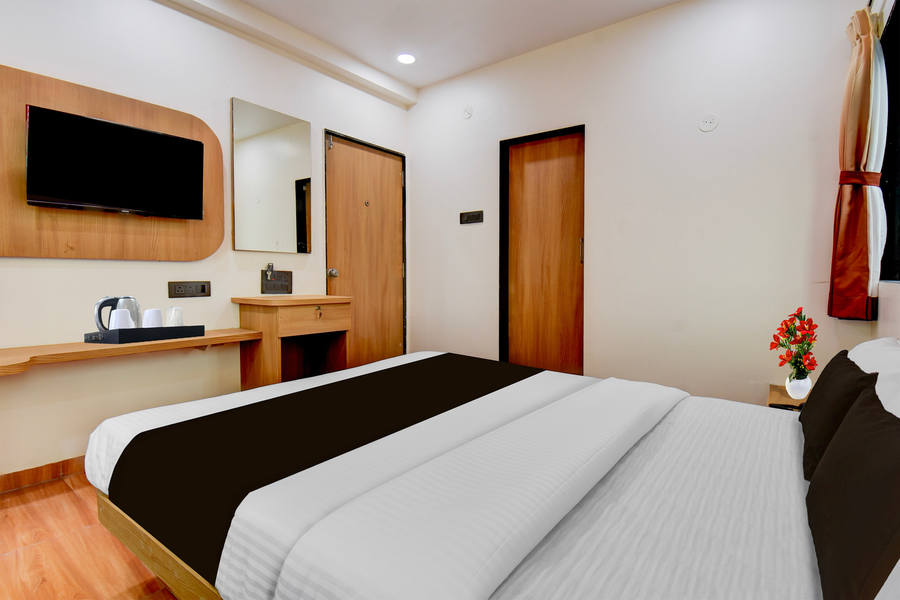 townhouse balewadi stadium pune formerly hotel sarovar