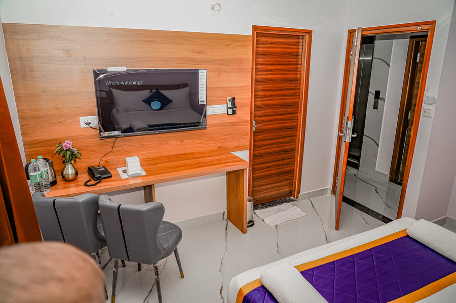 keerthis comforts near kempegowda international airport