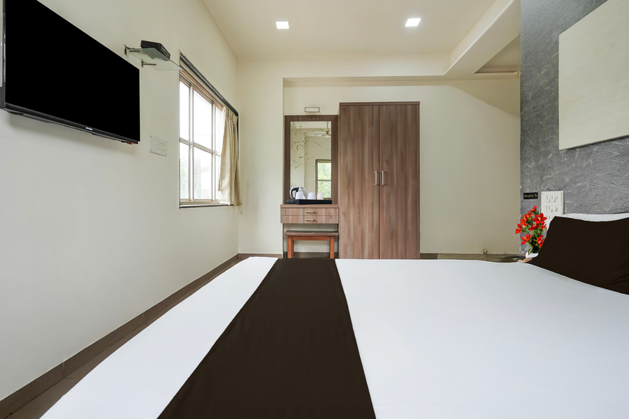 super collection o sachivalaya metro station gandhinagar formerly hotel ghunghat inn