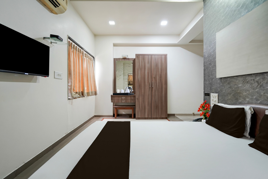 super collection o sachivalaya metro station gandhinagar formerly hotel ghunghat inn