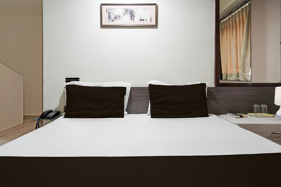 super collection o sachivalaya metro station gandhinagar formerly hotel ghunghat inn