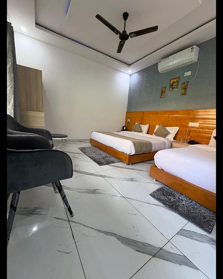 qcent bairagarh resort