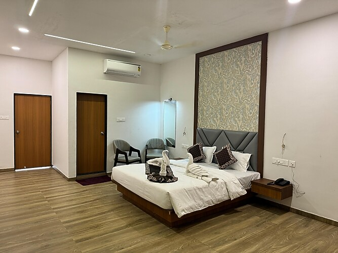 nicolas farm and resort