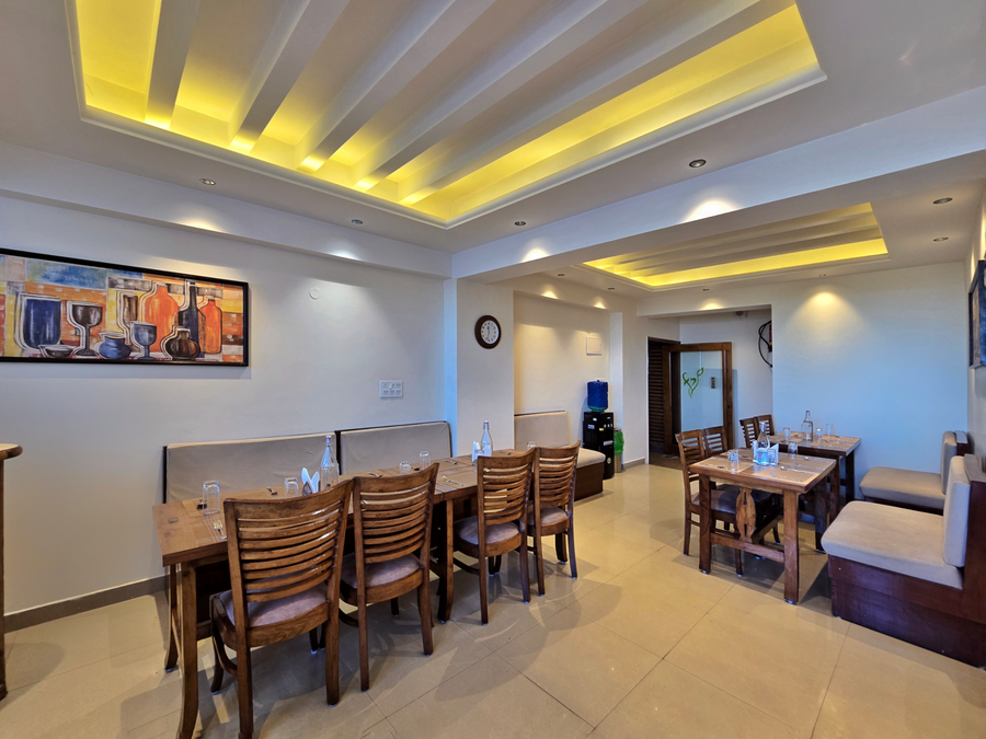 Shimla Golf Resorts,Naldehra,2 star