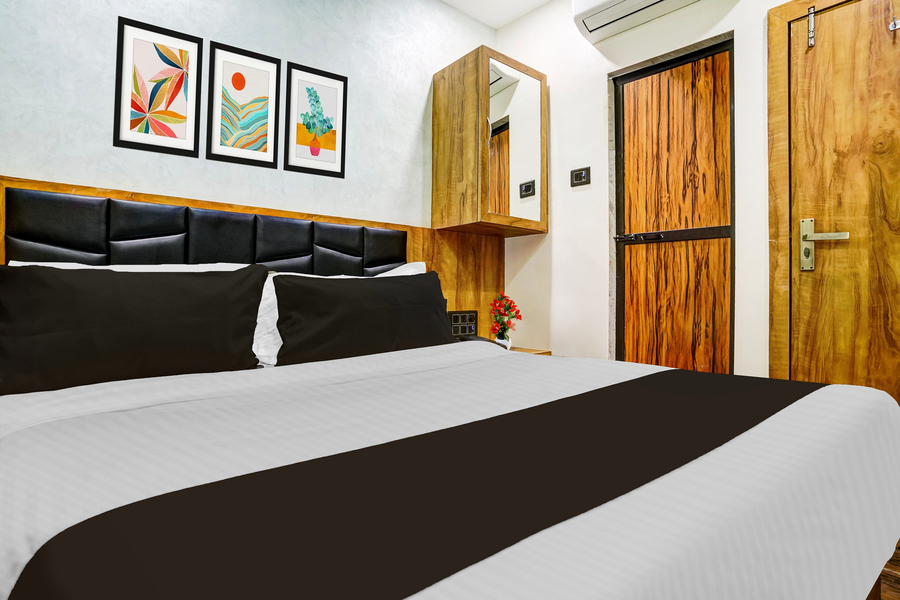 super hotel o santacruz railway junction formerly kharsubway