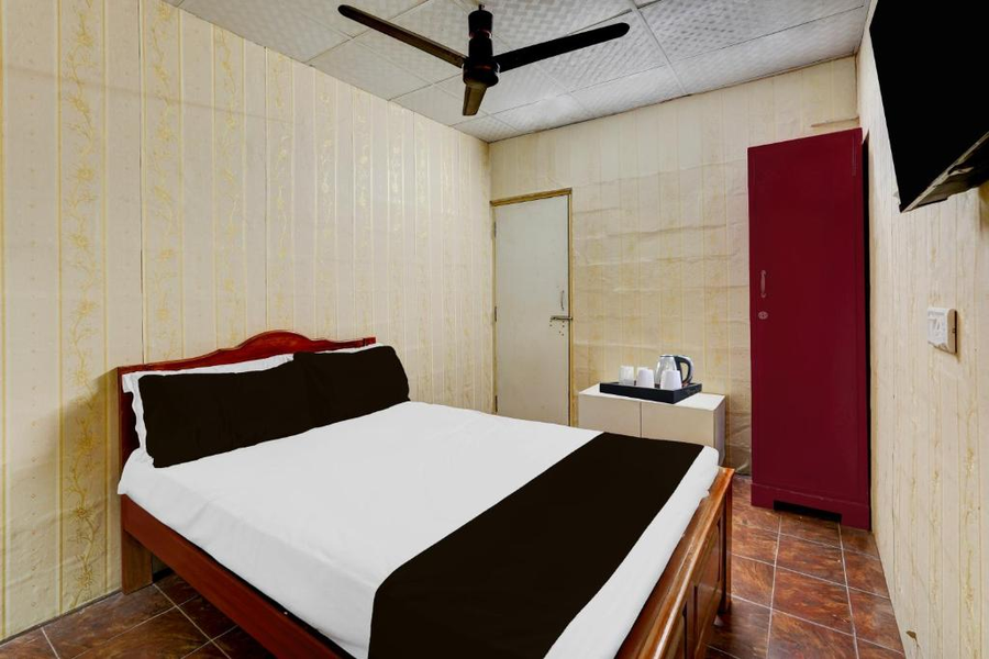 collection o vadapalani murugan temple