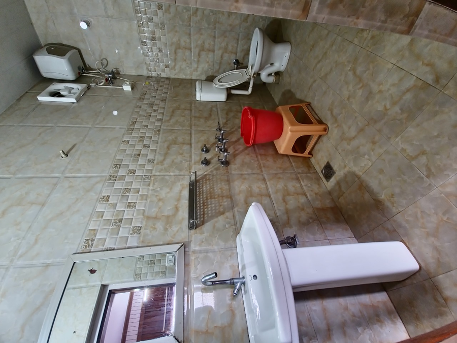 anurra by casa de bello