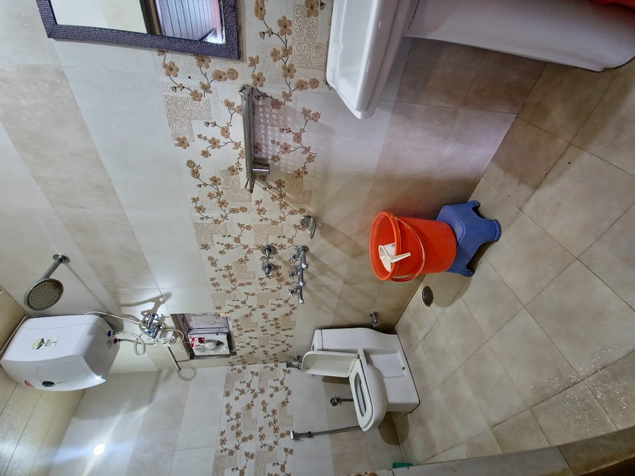 anurra by casa de bello