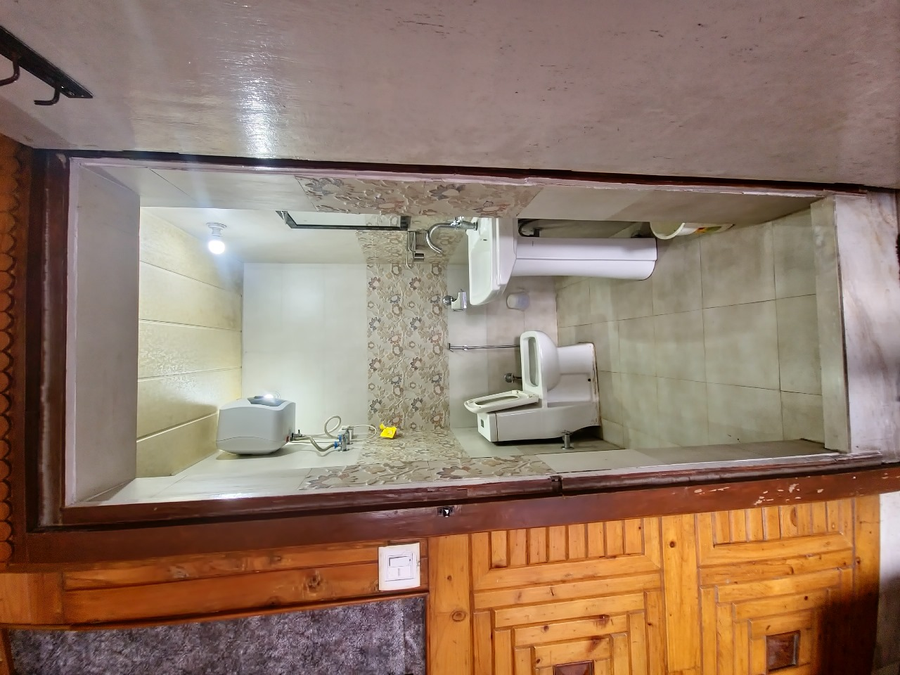 anurra by casa de bello