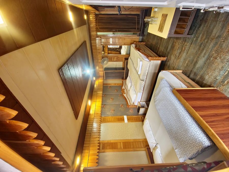 anurra by casa de bello