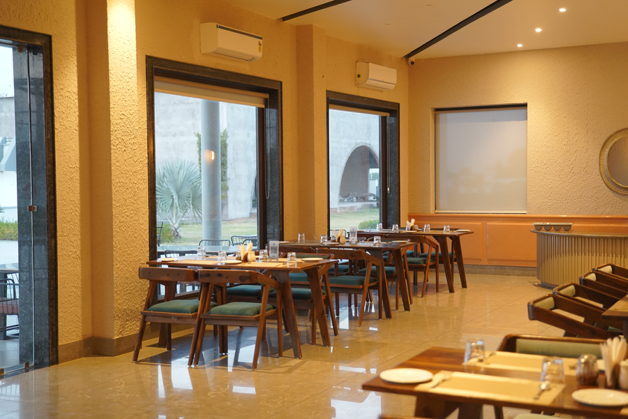 kmr hotels and resorts