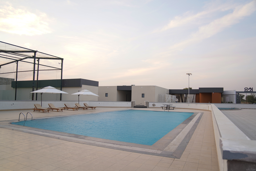 kmr hotels and resorts