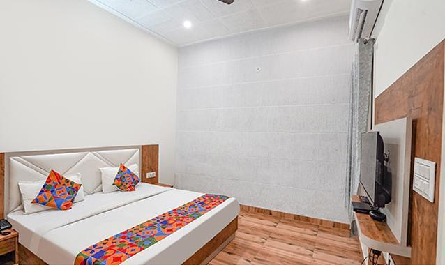 fabhotel sirtaj suits