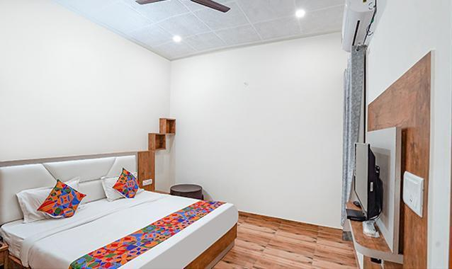 fabhotel sirtaj suits