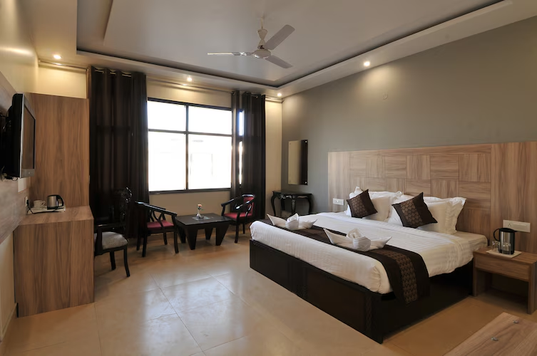 hind hotel and restaurant