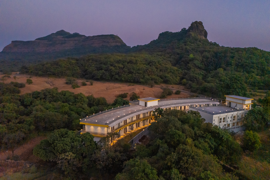 the hosteller bam lonavala tiger point