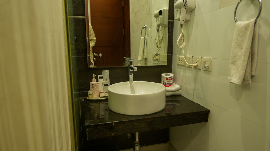 alpina hotels and suites