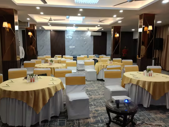 aliste hotels millenium city centre gurugram