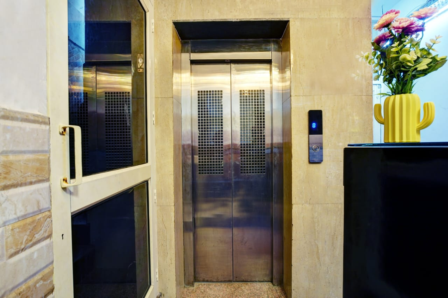 hotel vasundhara grand