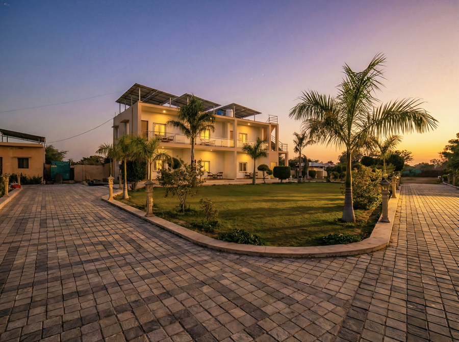 radsum luxury farmhouse and resort