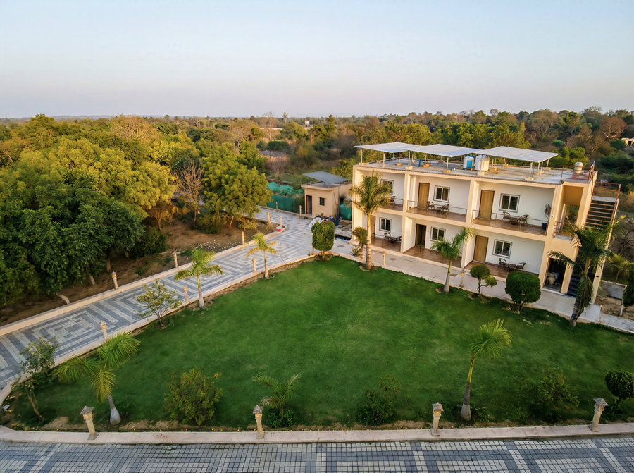 radsum luxury farmhouse and resort