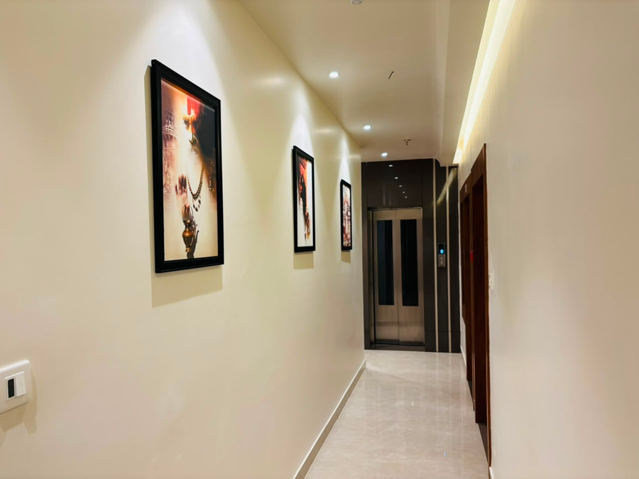 hotel vedic roots