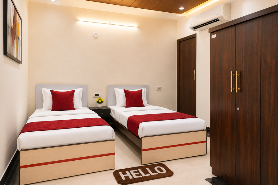 hotel moon year