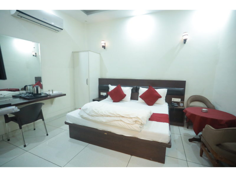 hotel abhinandan panipat