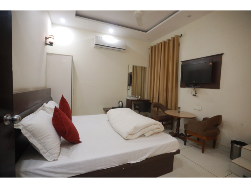 hotel abhinandan panipat